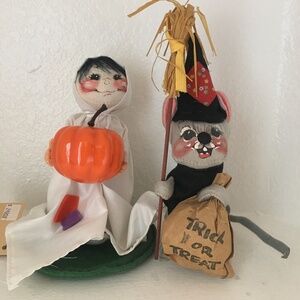 1989 Set of 2 Vintage AnnaLee Dolls Halloween